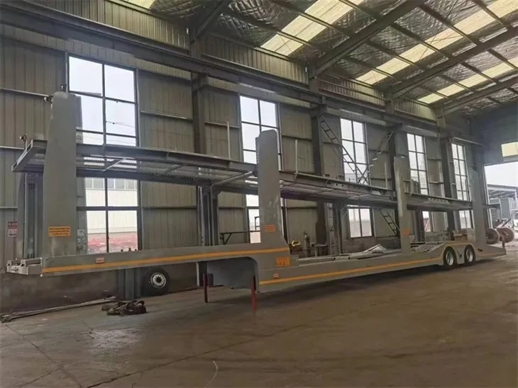 کار کیریئر سیمی ٹریلر