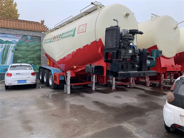 سیمنٹ ٹینک کا ٹریلر